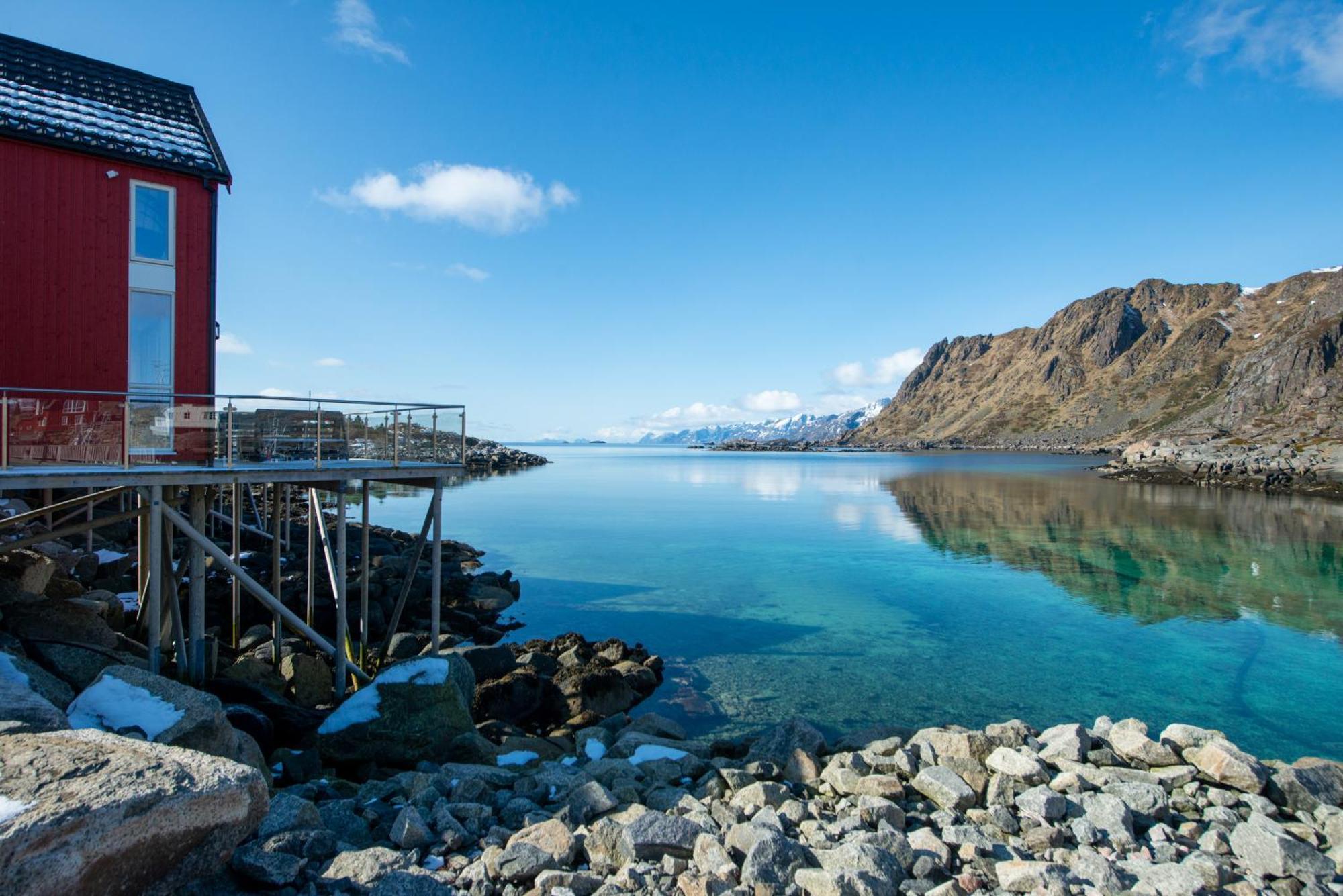Lofoten Waterfront Luxury Lodge Ballstad Exterior photo